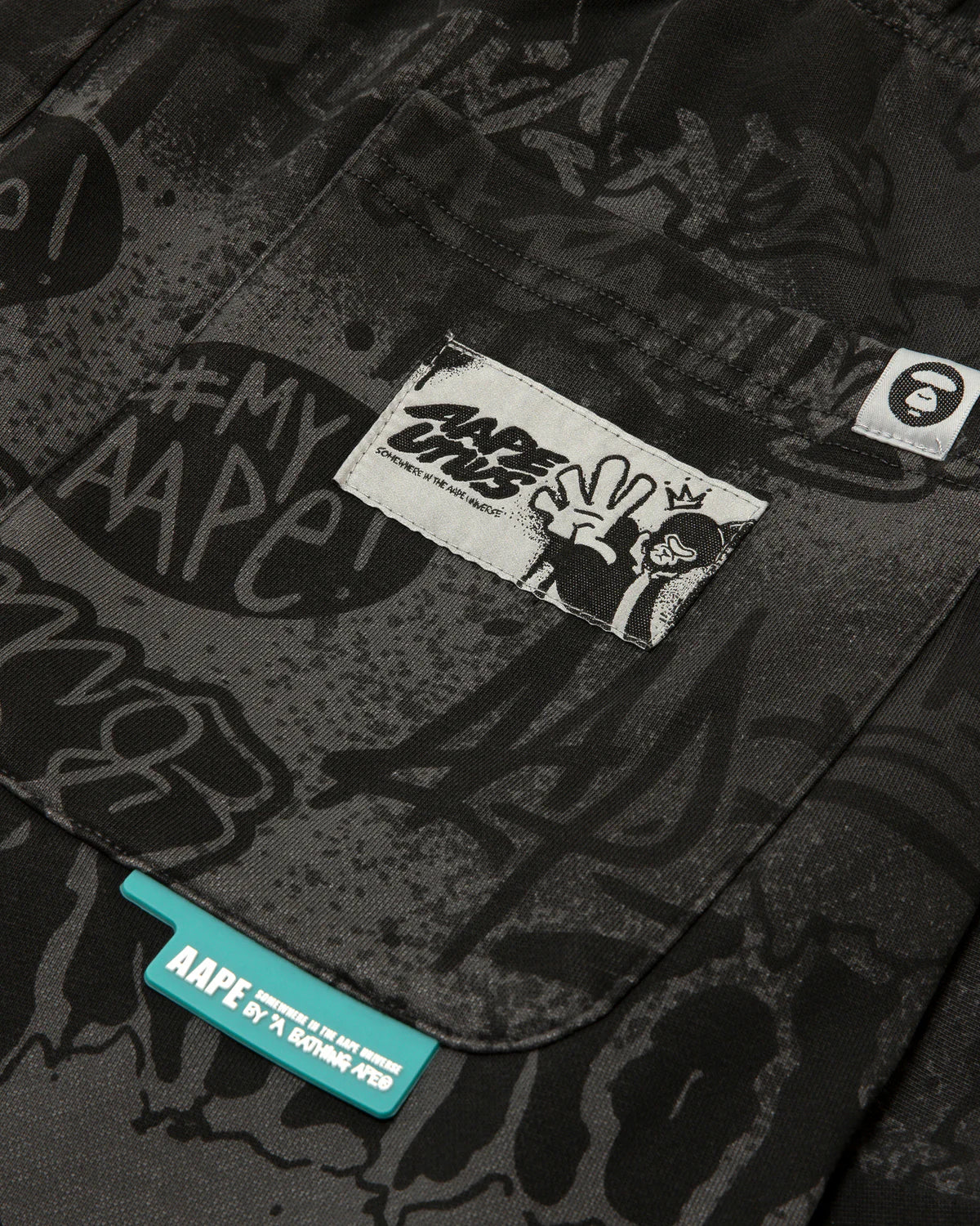 Moonface logo graffiti print sweat shorts
